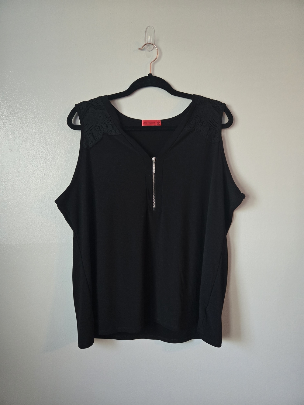 Love Scarlett Black Sleeveless Blouse Lace Crochet Shoulder Zip Front Top 1X